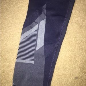 LNDR Pants - LNDR NWT crop LNDR Pants - LNDR NWT crop